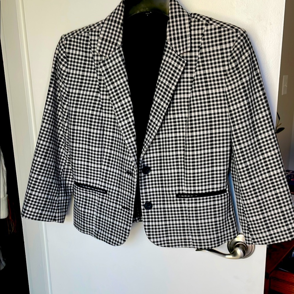 SPRING SALE!  Express size 4 checked blazer.  Cropped style.